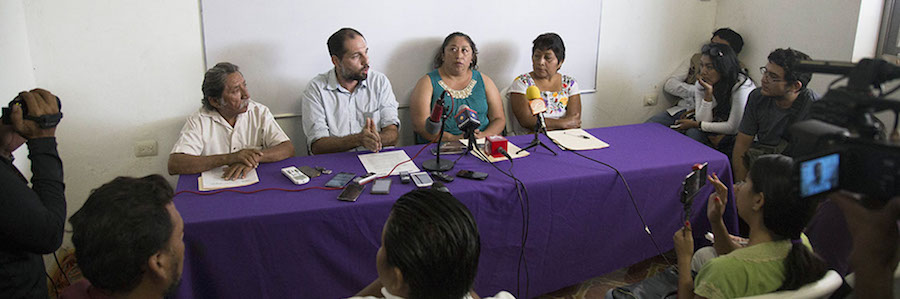 Rueda de prensa de vecinos mayas y representantes de Ma OGM en Hopelchén, este martes